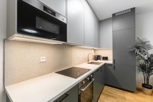 Rentero New Apartment in Žižkov - Balcony & Near Vítkov
