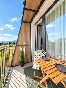 Gerlach Mountain Duplex with Balcony & Parking