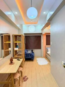 Urban Luxe Stay
