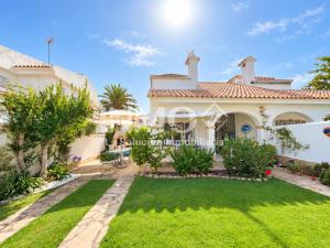 Casa con jardín a pocos metros de la playa 112D - INMO22