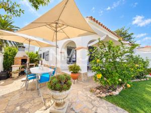 Casa con jardín a pocos metros de la playa 112D - INMO22