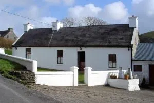 Griffins Holiday Cottage - Ballynavenooragh