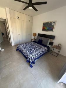 Espaciosa casa con alberca y estacionamiento privado