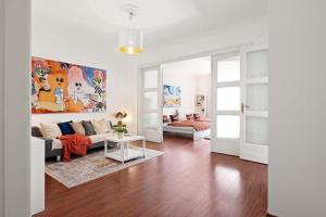 Sunny Art Flat w Balcony Heart of District VII