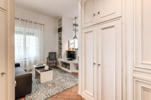 San Pietro luxury apartment, Vatican