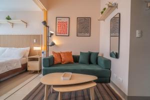 NEW! Modern & Cozy Space in Uptown BGC near mall BackHome2