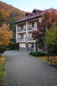 Bogolvar Retreat Resort - Курорт для усамітнення "Богольвар"