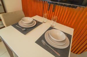 NEW! Rustic Cozy 350Mbps Skyline BGC Uptown Backhome3