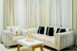 Racecourse Gardens Apartments