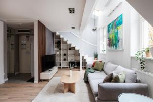 Blich Premium Apartment - Old Town - by Upstairs