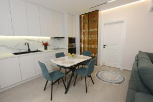 Cozzy Apartment Porcelan