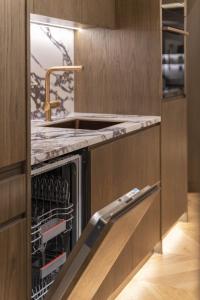 Acropolis Luxury Penthouse with Private Jacuzzi