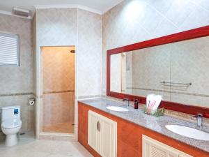 Beachside 4bdr private pool villa best for groups