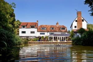 4 hvězdičkový hotel Sheene Mill Royston Velká Británie