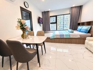 Shi House 6 - Studios Glory Height Vinhomes Q9