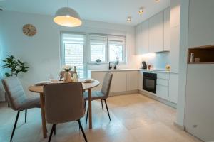 Elenes Apartment - Free Parking & Self Check-In