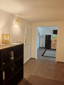 Spacious apartment with garden and free parking