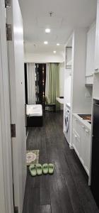 Cozy Studio Apartment sunset town