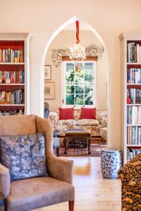 Froggy Farmhouse in Cape Town
