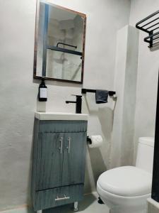 Casa Labardini #3 Private Patio Suite with Kitchen & Bath