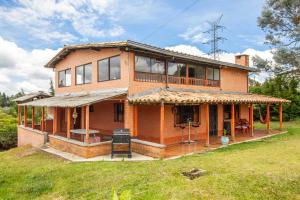 HOTEL CAMPESTRE La Villa en Santa Elena Medellin Montaña y Bosque