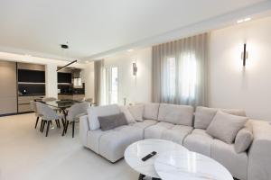 Coryfes Luxury Apartments