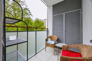 Warsaw Green Żoliborz Apt - Parking & Balcony by Rentujemy