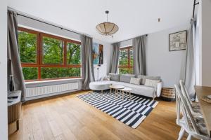 Warsaw Green Żoliborz Apt - Parking & Balcony by Rentujemy