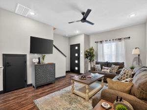 2 Bedroom 2.5 Bath College Station Condo