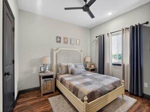 2 Bedroom 2.5 Bath College Station Condo