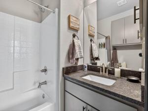 2 Bedroom 2.5 Bath College Station Condo
