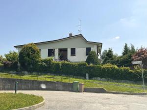 House in Malnate