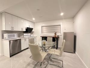 Two bedroom suit with private entrance in Tsawwassen near Ferry
