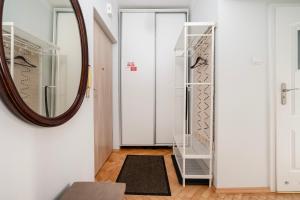 Kopcińskiego Cozy City Studio by BookingHost