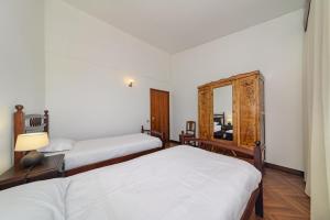 Villa Basalto by Mth