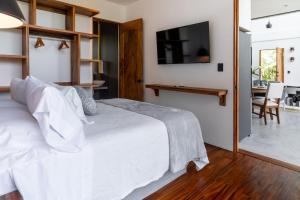 Utopia Loft Atitlán Private Jacuzzi & Lake Views