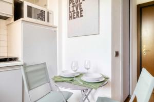 Bright Apartment 1BR in the Heart of Isola