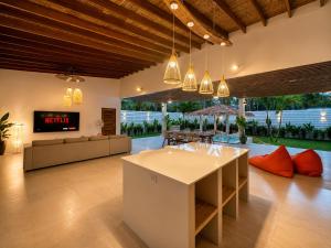 Ohlala Charming Private 3BR Pool Villa