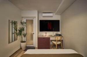Lucian A Hotel