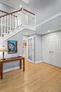 Amazing Spacious 3BR Cozy Home Near Crescent Beach