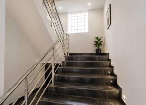 Modern Apartment Free WiFi Airport pickup
