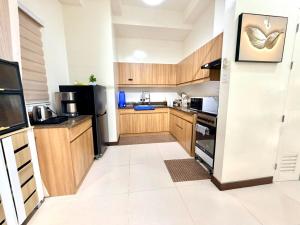 Cozy Luxe Penthouse at Acacia Estates