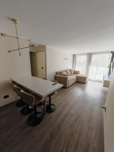 Viña- terraza y gran jardin privado- parrilla- 2dorm-a 10 minutos de la playa caminando