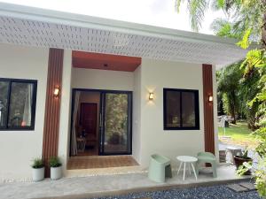 Krabi Bloom House