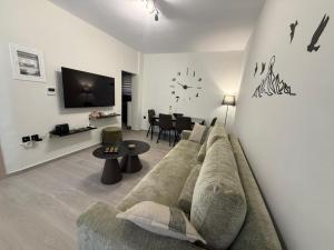 Aniezas House