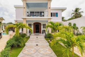 Amazing 12BR villa with 4 master rooms