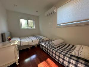 Bright & Cozy 2-Bed Room Close to UBC, Transit, beach and Downtown
