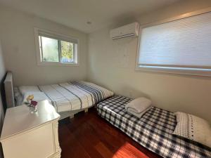 Bright & Cozy 2-Bed Room Close to UBC, Transit, beach and Downtown