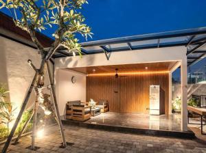 4Gadis Apartment Canggu