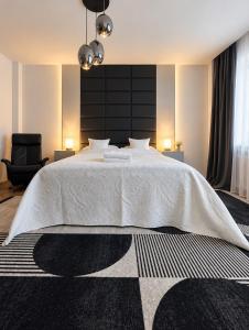 Alexander library apt 75m2